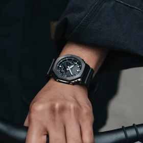 ساعت مچی مردانه کاسیو G-SHOCK مدل GM-2100CB-1ADR