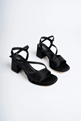 کفش پاشنه‌بلند کلاسیک زنانه اورجینال میرانین meyranin-ayakkabilari