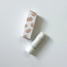 بالم لب ماتیکی آلبالو نرم‌کننده و مرطوب‌کننده 5 گرمی