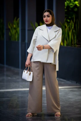 مانتو مازراتی کجراه سارینا