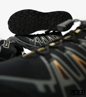 کفش کتانی بزرگ پا مشکی طلایی Salomon X ULTRA