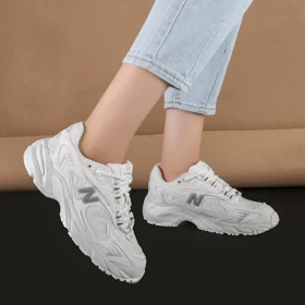 کفش و کتانی زنانه و دخترانه مدل نیوبالانس725 NEW BALANCE رنگ سفید کد 9198