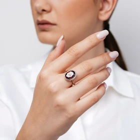 انگشتر نگین درشت قرمز سایز 6 برند ژوپینگ مخراج کاری شده