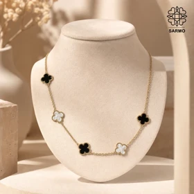 گردنبند استیل ونکلیف پنج گل سفید مشکی کد 509428035