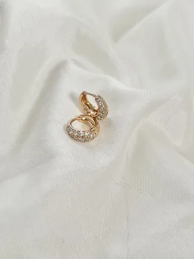 گوشواره حلقه‌ای نگین‌دار