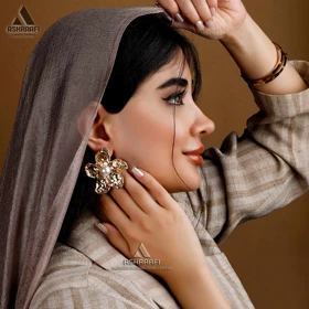 گوشواره بزرگ طرح گل Large Flower Stud Earrings G1