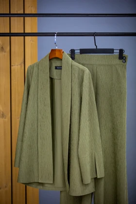 مانتو شلوار ایمبالانس آستین چاک