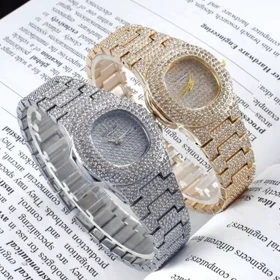 ساعت زنانه پرنگین رنگ ثابت دورنگ طلایی و نقره ای خاص وشیک