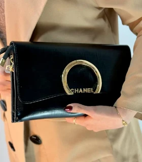 کیف زنانه چرم دوشی مدل پاسپورتی