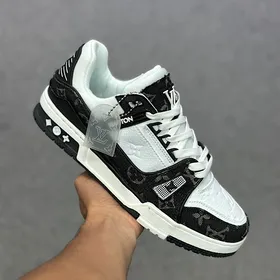 کتانی لیویتون سفید مشکی Louis Vuitton LV Trainer