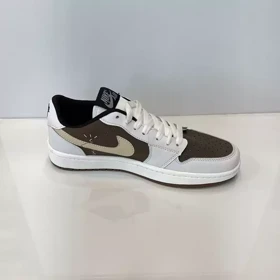 کفش روزمره نایک تراویس اسکات با بند اضافی سفید قهوه ای کیفیت عالی