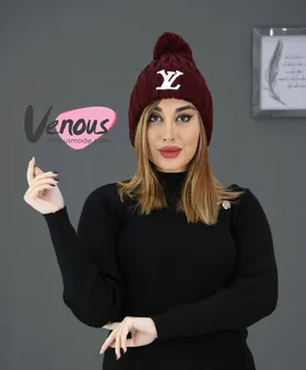 کلاه بافت LV پومدار