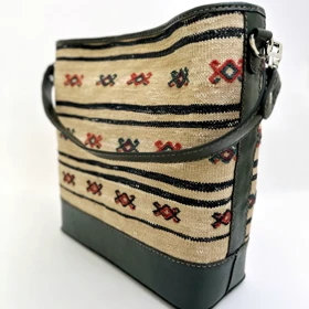 کیف زنانه چرم و گلیم مدل زیلان