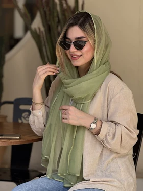 شال حریر شیشه ای نیل کد802 (پسته ای)