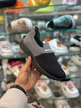 کتانی اسکیچرز رنگ مشکی طوسی زنانه و مردانه