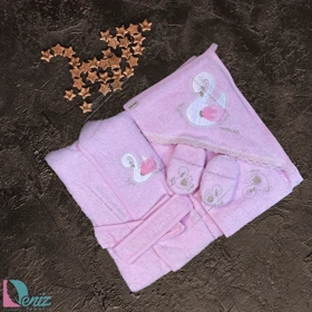 ست 5 تکه حوله نوزادی طرح قو رنگ صورتی