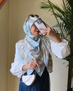 روسری طرح‌دار