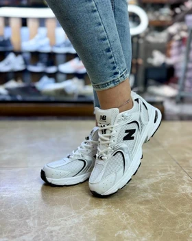 کتانی ورزشی زنانه نیوبالانس مدل 530