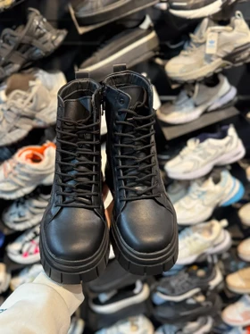 بوت مردانه برشکا