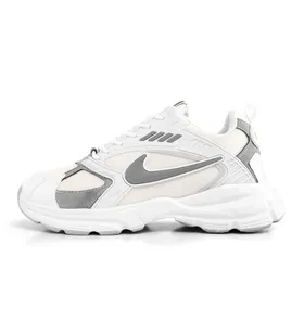 کفش ورزشی زنانه Nike