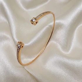 بنگل ژوپینگ مدل «مکعب‌های کریستالی» | طراحی باز با انتهای درخشان