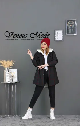پالتو چهارخونه داخل ببعی
