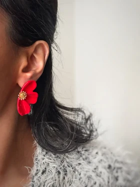 گوشواره طرح گل نیمه