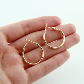 گوشواره زنانه مدل حلقه‌ای (طلایی)