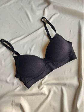 سوتین اسفنجی بدون درز NBB کد: 3691