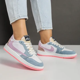 کفش کتانی زنانه و دخترانه مدل نایک NIKE Jordan 1 VOODOO رنگ سفید صورتی کد M750