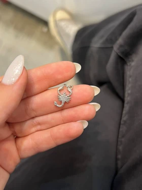 گردنبند عقرب