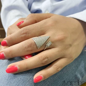 انگشتر زنانه مدل مثلثی نقره ای 30016