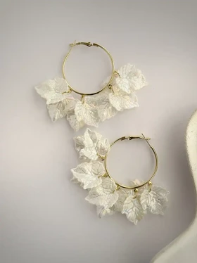 گوشواره حلقه‌ای گل صدفی