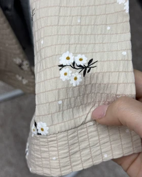 شومیز گل‌گلی