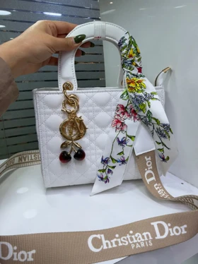 کیف زنانه دوشی و دستی لیدی دیور (سفید)