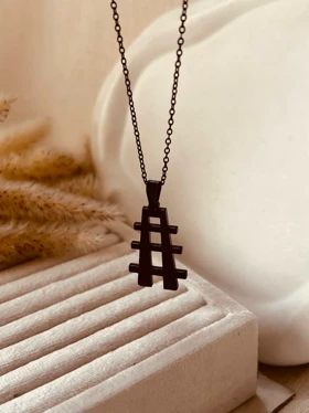 گردنبند ریل رضا پیشرو