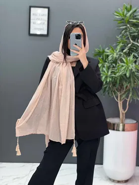 شال پلیسه منگول دار