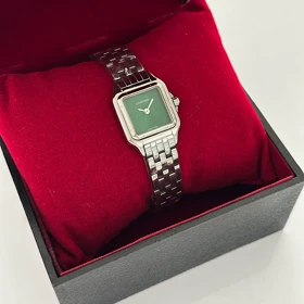 ساعت زنانه کارتیه پنتر نقره‌ای صفحه سبز کد 786