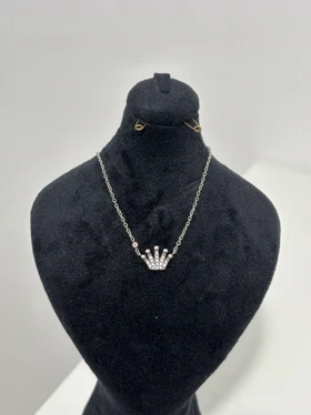 گردنبند نقره رنانه تاج مینیمال 985