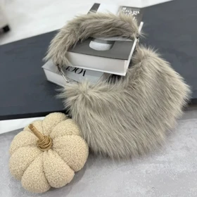 کیف خز نرمک