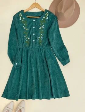 پیراهن مخمل کبریتی گلدوزی شده کد 2438