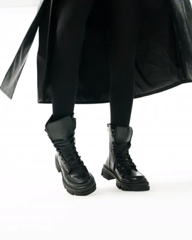 نیم بوت زنانه استرادیواریوس مدل Stradivarius-Flat-Ankle-Boots-BT10