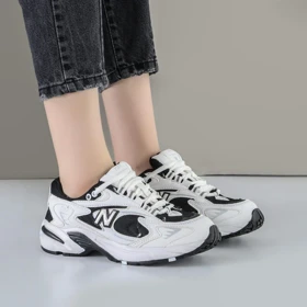 کفش و کتانی زنانه و دخترانه مدل نیوبالانس725 NEW BALANCE رنگ سفید مشکی کد 9197