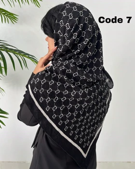 روسری پلیسه مشکی طرحدار وارداتی 4425