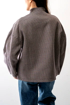 کت جیب‌دار یقه ایستاده زنانه