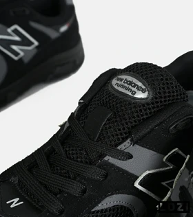 کفش کتانی بزرگ پا مشکی طوسی NEW BALANCE 2002R