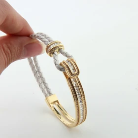 دستبند زنانه طرح بنگل بولگاری