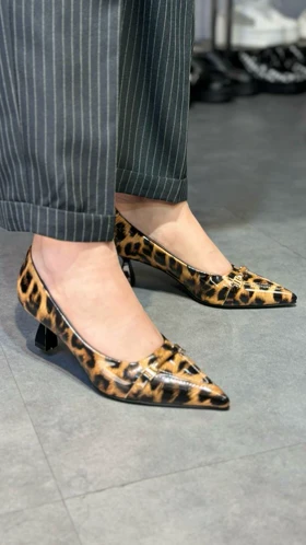 611 - پنج سانت ساعتی 611