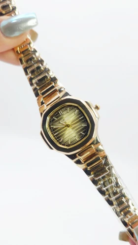 ساعت مچی زنانه باوک Baoke نگین‌دار با موتور کوارتز (طلایی)