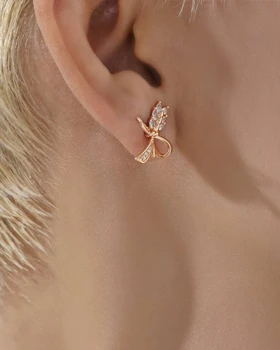 گوشواره میخی پاپیون و خوشه ژوپینگ